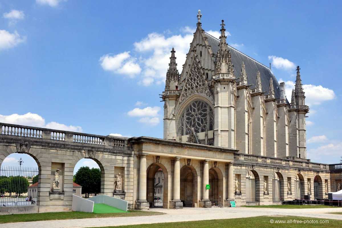 سنت چاپل پاریس