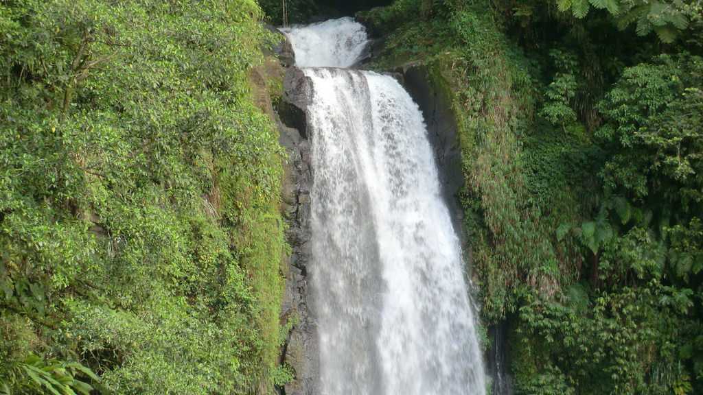 آبشار ترافالگار دومینیکا