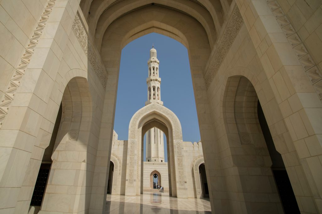 بایدها و نبایدهای عمان